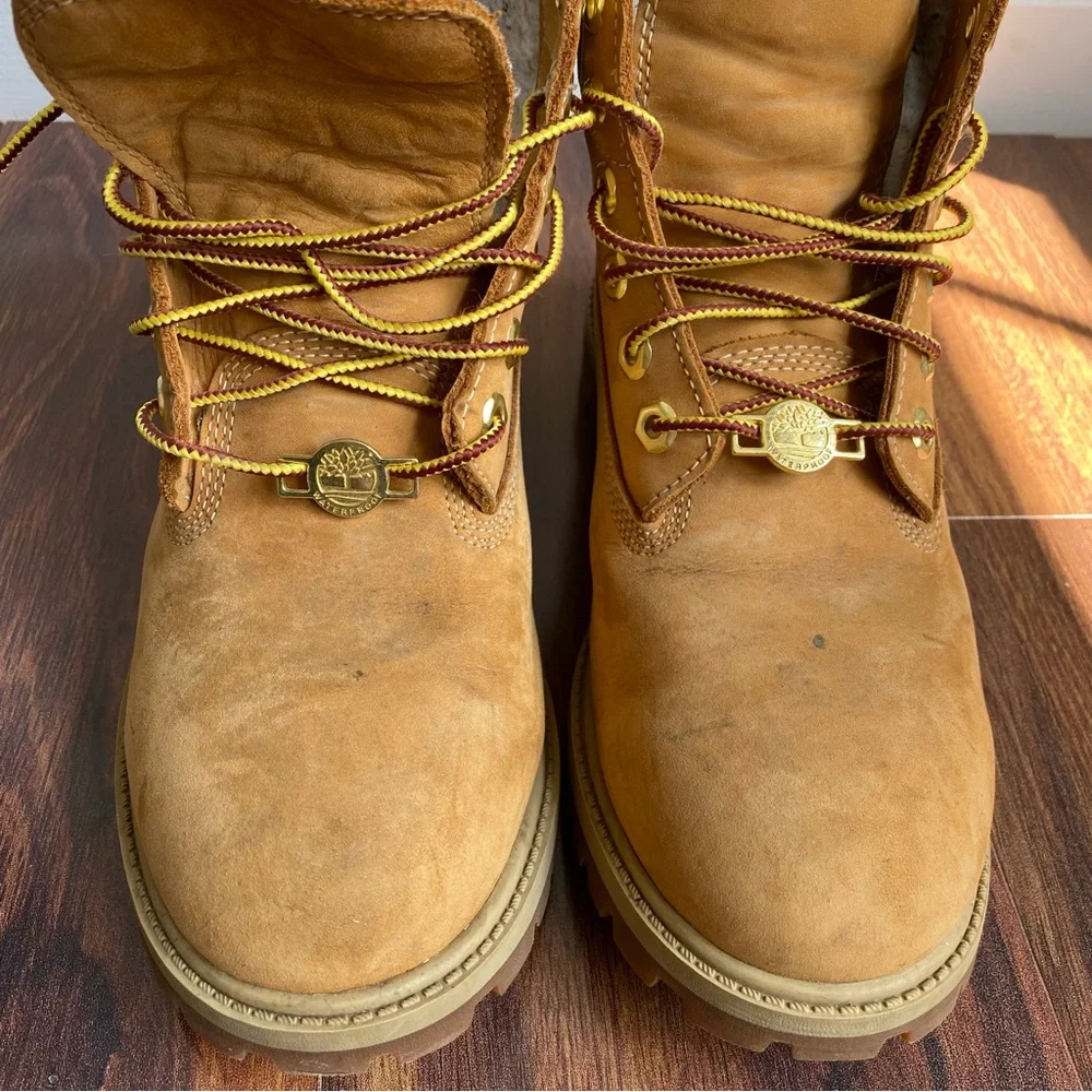 Timberland 6” Nubuck Wheat Shearling Faux Fur Classic Boots A42ZR A6698